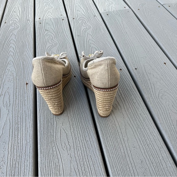 Tory Burch Shoes Tory Burch Jackie Wedge Tan, size 7B, GUC - Picture 6 of 10